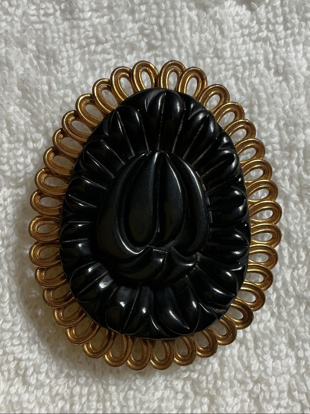 Black Bakelite and Gold-Tone Filigree Brooch - Elegant Women's Jewelry